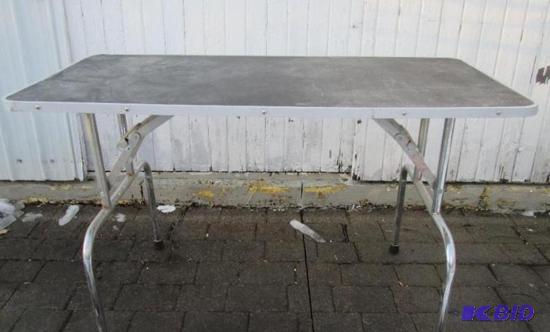 lot 69 image: 24 x37 and 30 tall metal frame viny top...