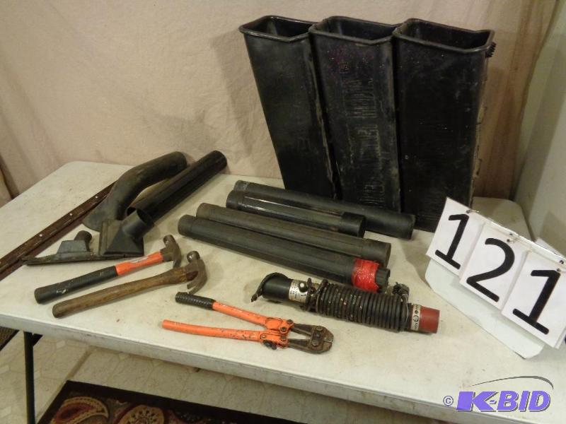lot 121 image: Timing Light, Bolt Cutter (see pic), Hammers,...