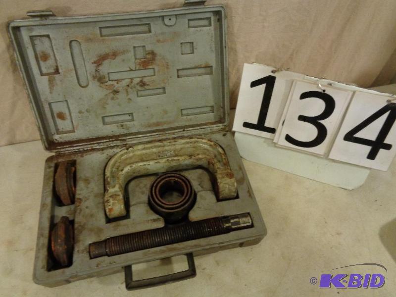 lot 134 image: 3-in-1 Ball Joint Service Kit. -Ball Joint se...