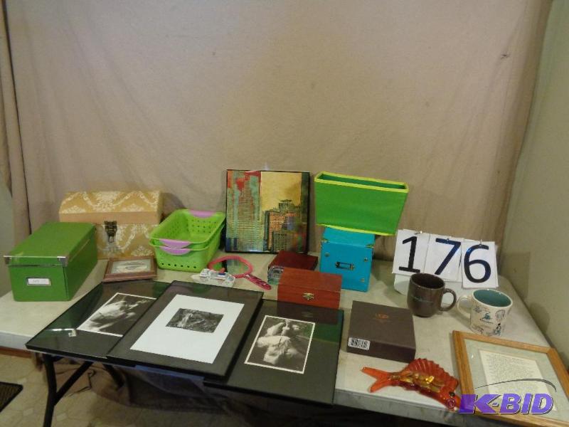 lot 176 image: Lot of Assorted Household. Partylite Tealight...