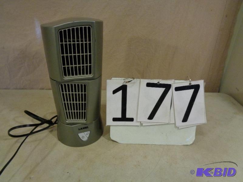 lot 177 image: Mini Oscillating Lasko&nbspFan. Different Sp...