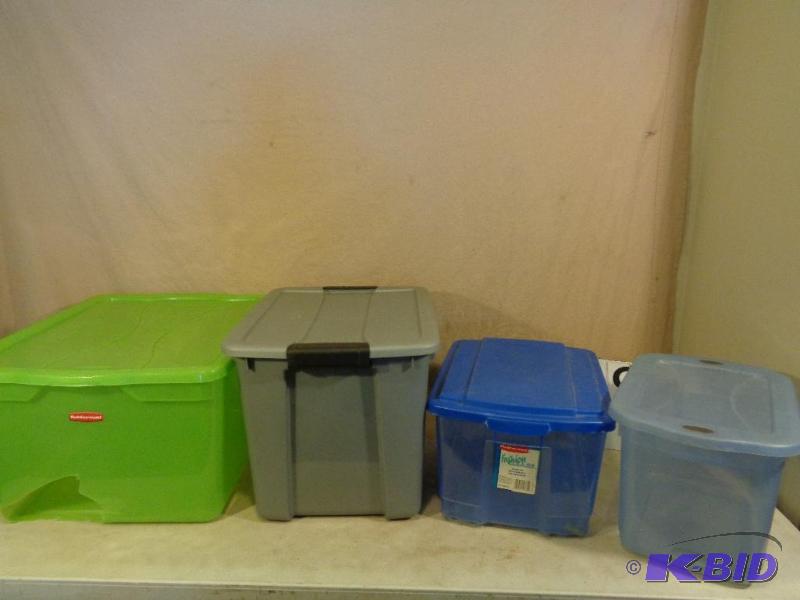 lot 181 image: Lot of 4 Assorted Totes. Small blue one has a...
