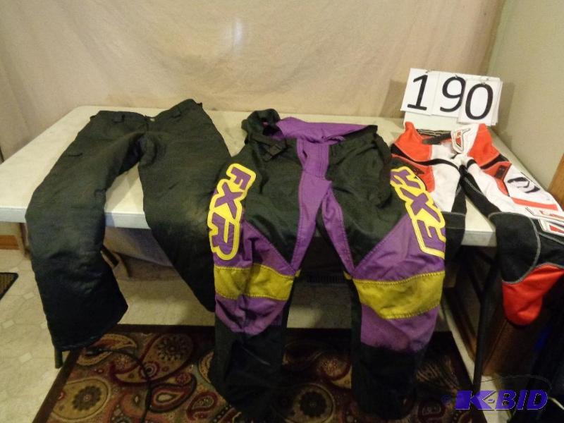 lot 190 image: Kids Large White Sierra Snow Pants, Youth 26 ...