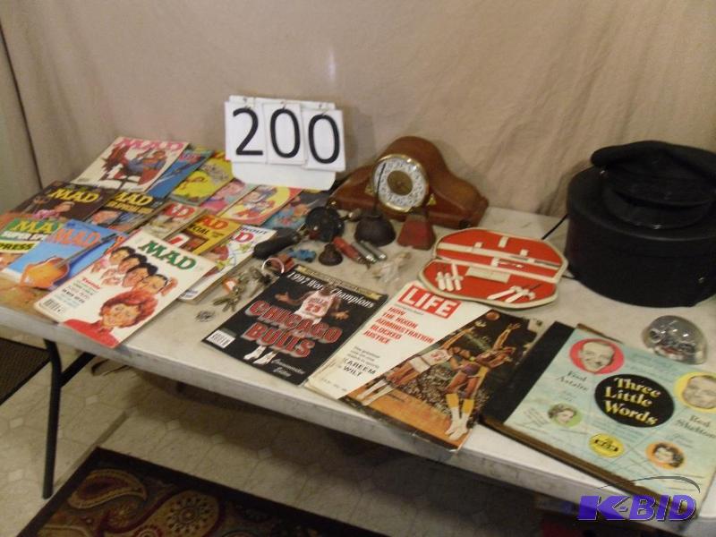 lot 200 image: Harley Davidson Paperweight, Old Clock, 5 Sta...