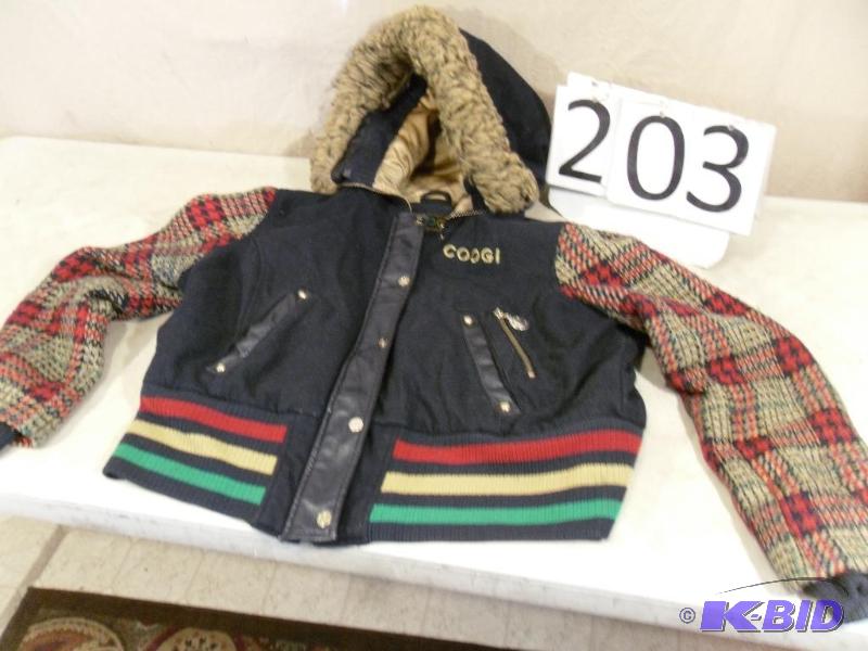 lot 203 image: Size 2X Coogi&nbspJacket. Needs to be washed...