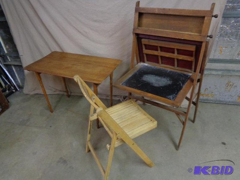 lot 20D image: Very Cool Old EaselBlackboardDesk, Old Wood...