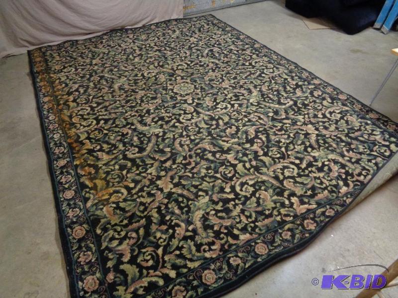 lot 20E image: Large Beautiful Rug. Measures approximately 1...