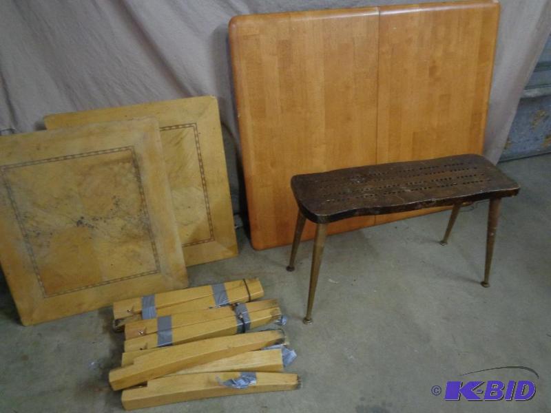 lot 26A image: Kitchen Table (expands and foldout leaf-no le...
