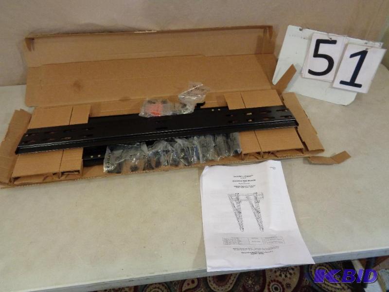 lot 51 image: New Universal Wall Mount for Flat Panel Displ...