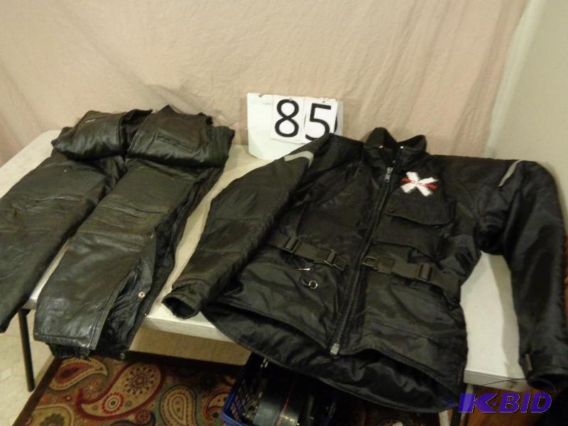 lot 85 image: SnoRider X Cross Country Medium Snowmobiling ...
