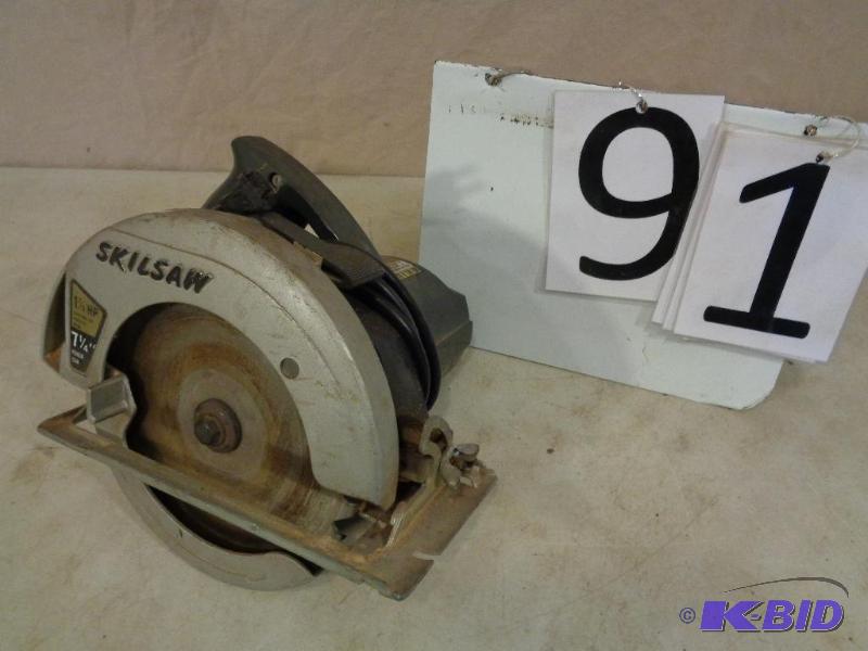 lot 91 image: 7.25 Circular Skilsaw. 1 78 HP. Tested and W...