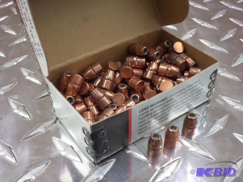 lot 74 image: Box Of Hornady XTP .32 85gr Bullets...