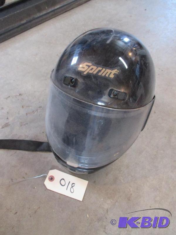 lot 18 image: Sprint Helmet, a little dusty...