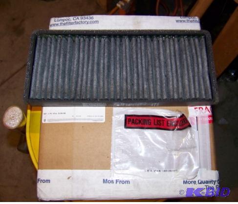 lot 24 image: 5 in cab air filters for a Western Star from ...