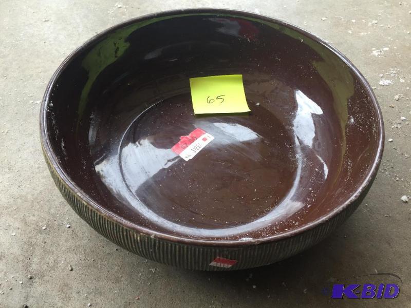 lot 65 image: Fruit Bowl, heavy...