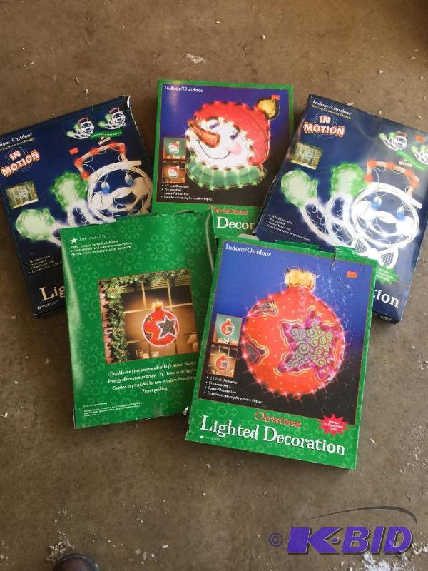 lot 82 image: Large lot of Christmas yard ornaments...
