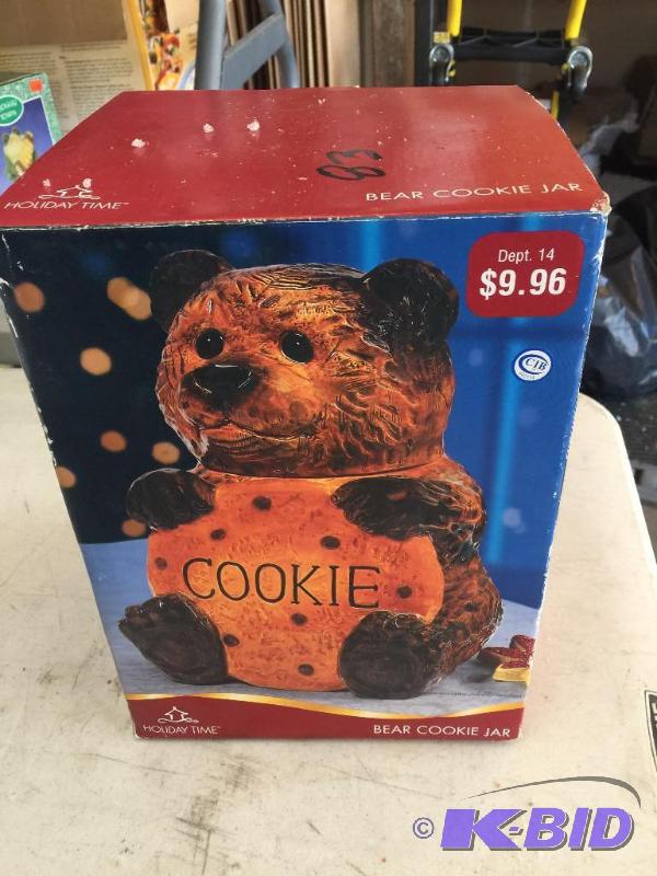 lot 83 image: Bear Cookie Jar...