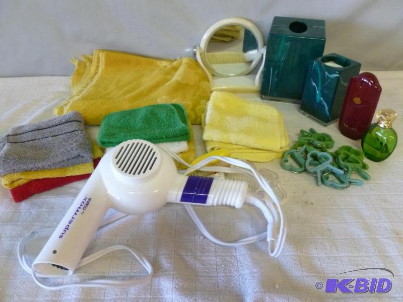 lot 101 image: Lot of bathroom items that includes wash ...