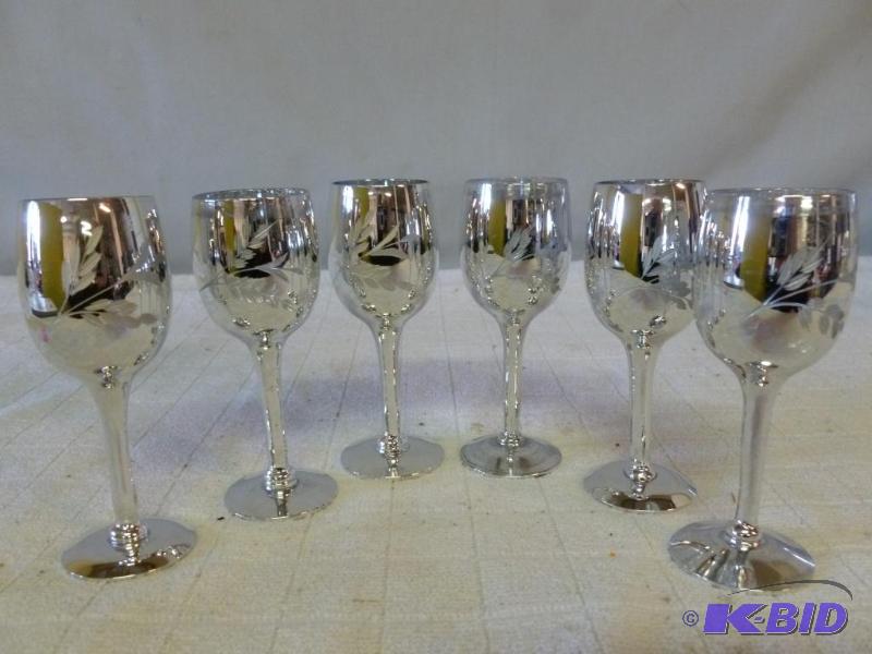 lot 103 image: Beautiful Mueller - Candlelite Crystal, blown...