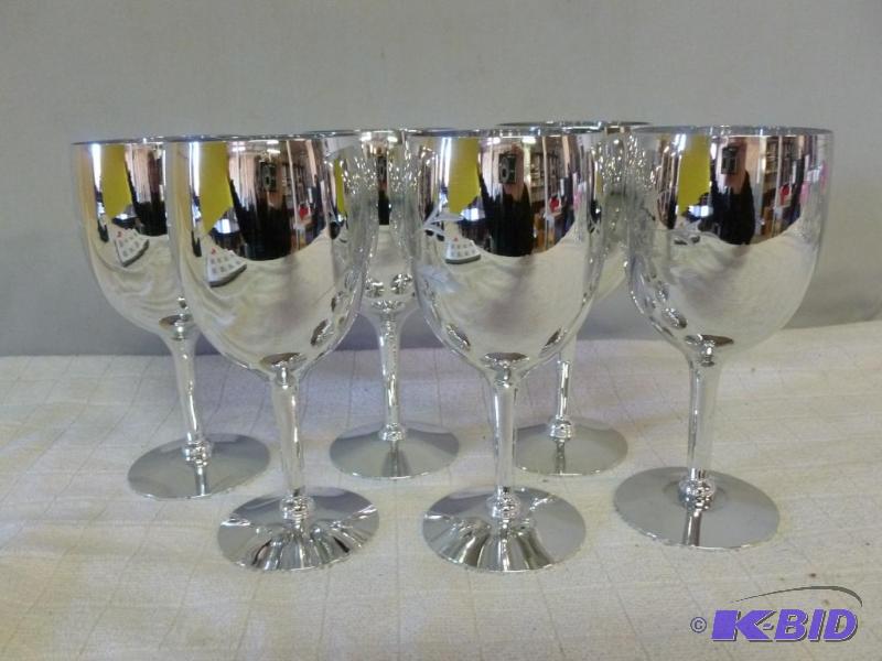 lot 107 image: Beautiful Mueller - Candlelite Crystal, blown...