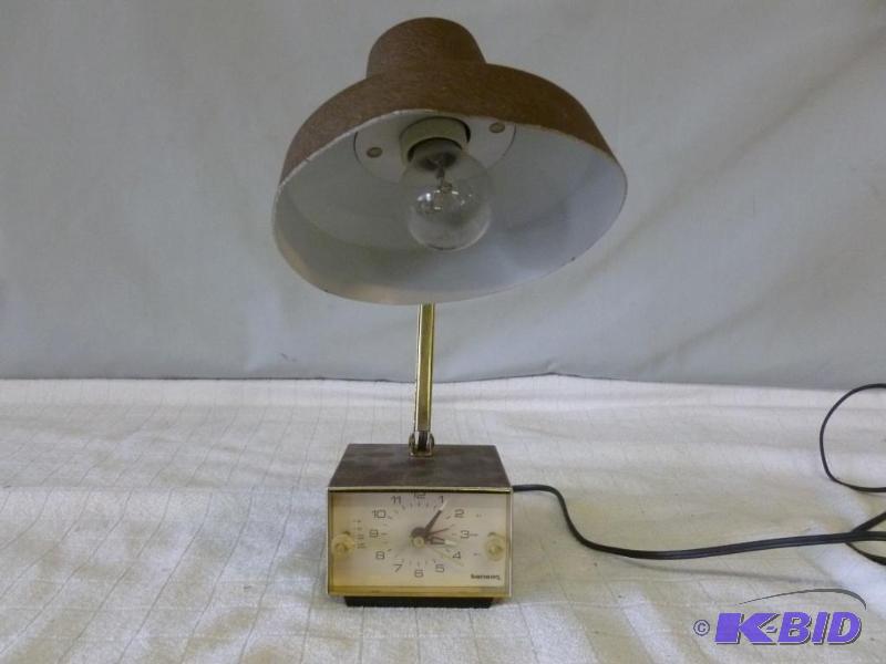 lot 22 image: Vintage Tensor dresser alarm clock with adjus...