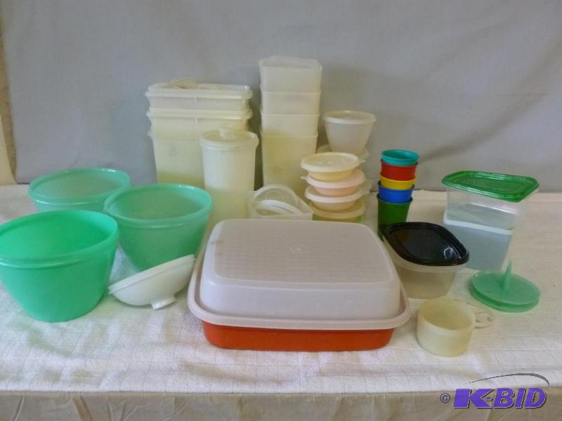 lot 31 image: Large lot of Tupperware and related kitchen i...