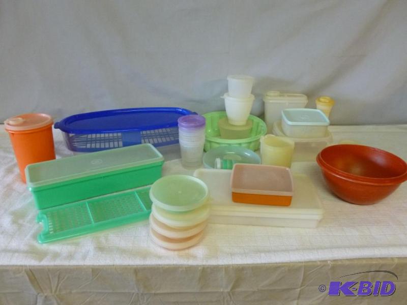 lot 33 image: Large lot of Tupperware and related kitchen i...