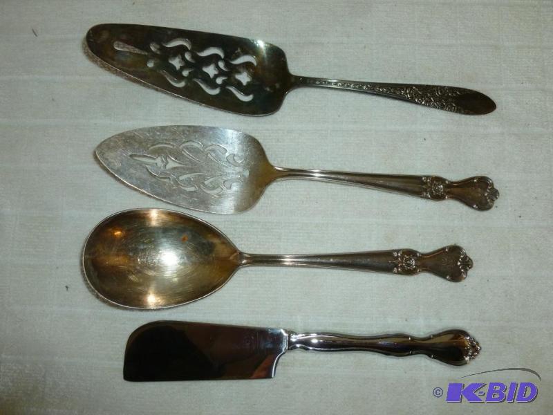 lot 4 image: Lot of four large silverplate&nbspserving it...