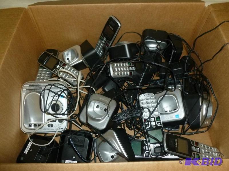 lot 50 image: Large lot of V-Tech cordless telephones and b...