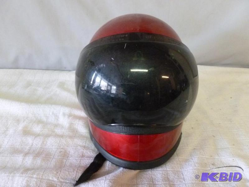 lot 64 image: Snowmobile helmet size small, good usable con...