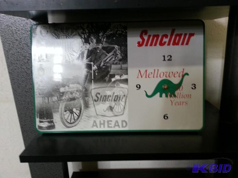 RARE Nostalgic Sinclair Metal Sign CLOCK, nev...