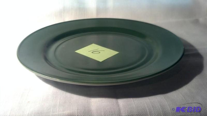 OVIDE, 9&quot DINNER PLATE, GREEN IN COLOR...