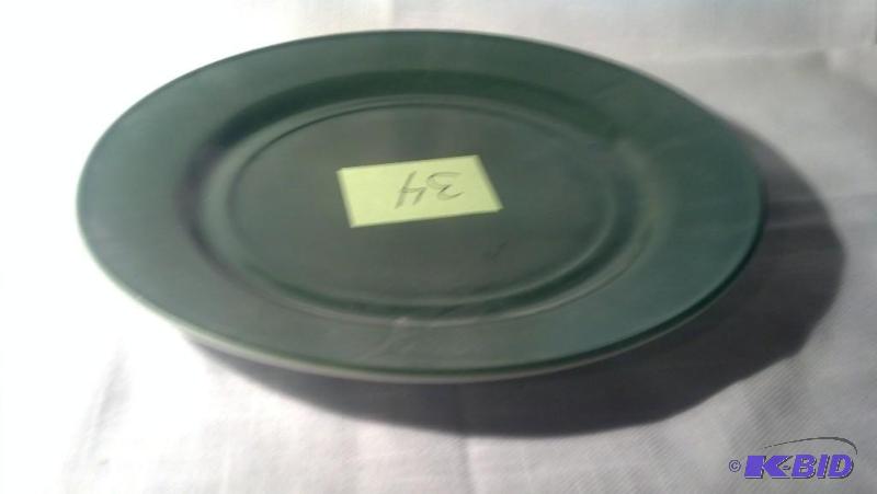 OVIDE, 9&quot DINNER PLATE, GREEN IN COLOR...