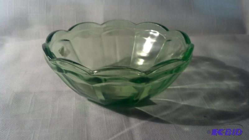 FEDERAL GLASS, BOWL 4 12 IN, GREEN...