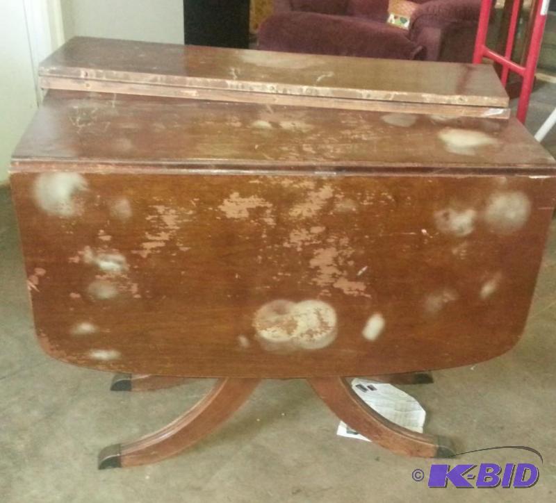 Vintage Drop Leave table. This table is in gr...