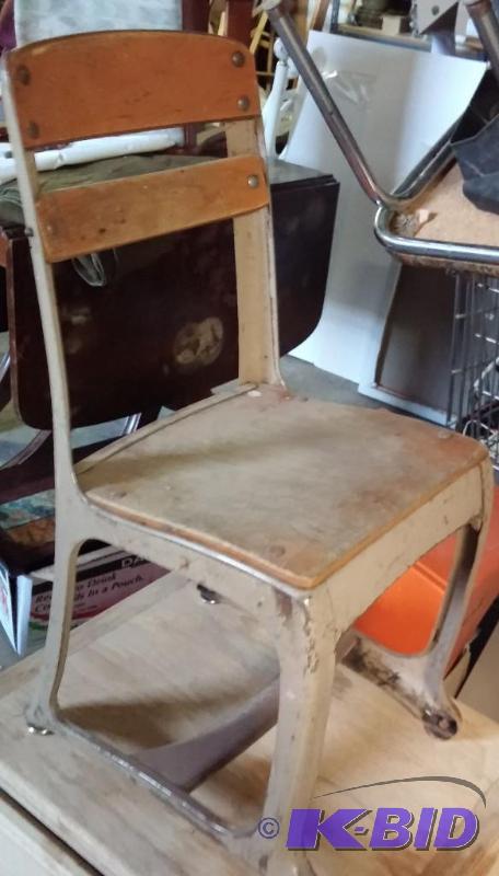 Small Vintage Childrens school chair...