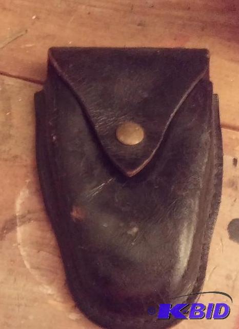 Vintage Pistol Belt Holder...