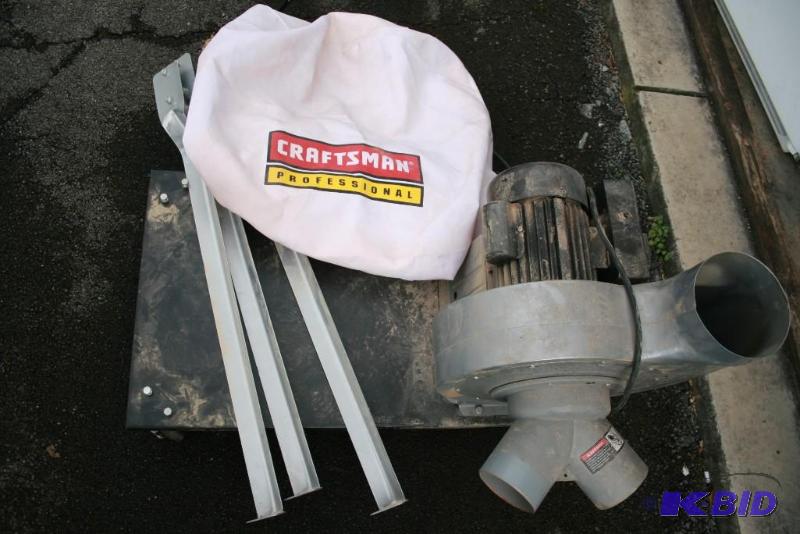 lot 2 image: Craftsman Dust Collector