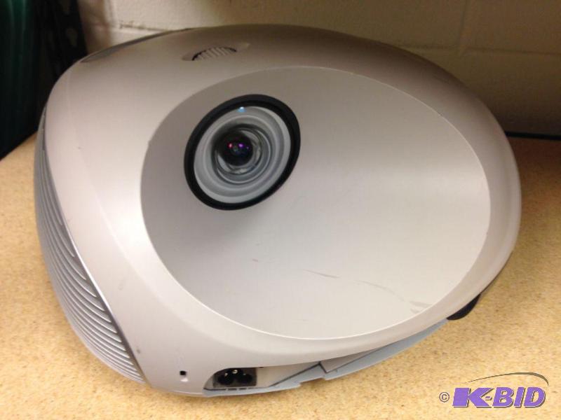 lot 30 image: 3M Projector Model SCP712 Tested to POWER ON...