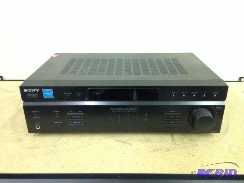 lot 56 image: Sony FM StereoFM-AM Receiver Model STR-DE19...