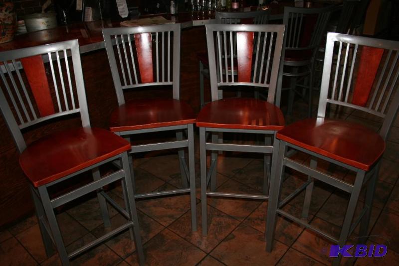 lot 14 image: 4 Metal Frame Bar Stools