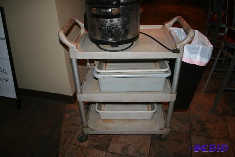 lot 26 image: Plastic Serving Cart