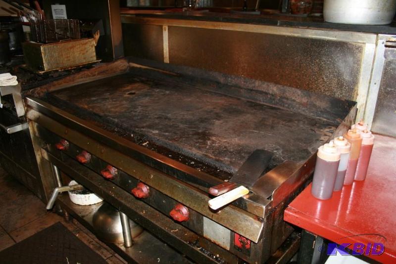 lot 6 image: Gas Grill and Table