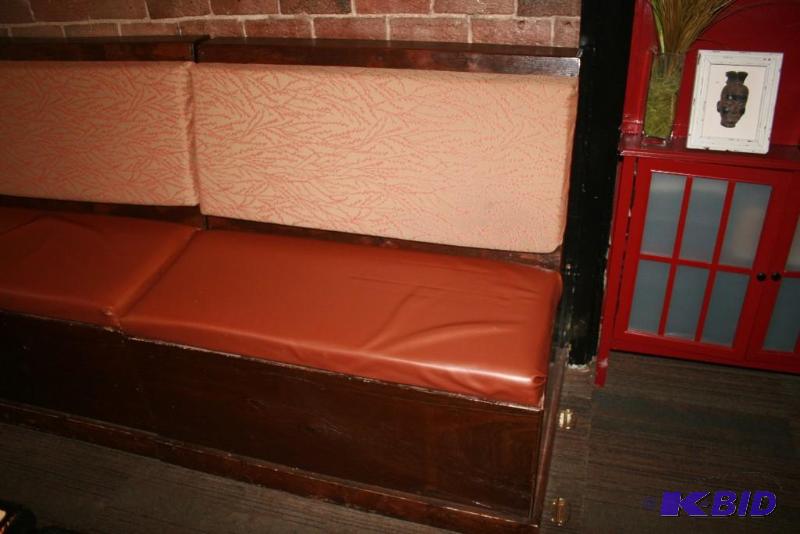 lot 9 image: 1-41 Bench Seating
