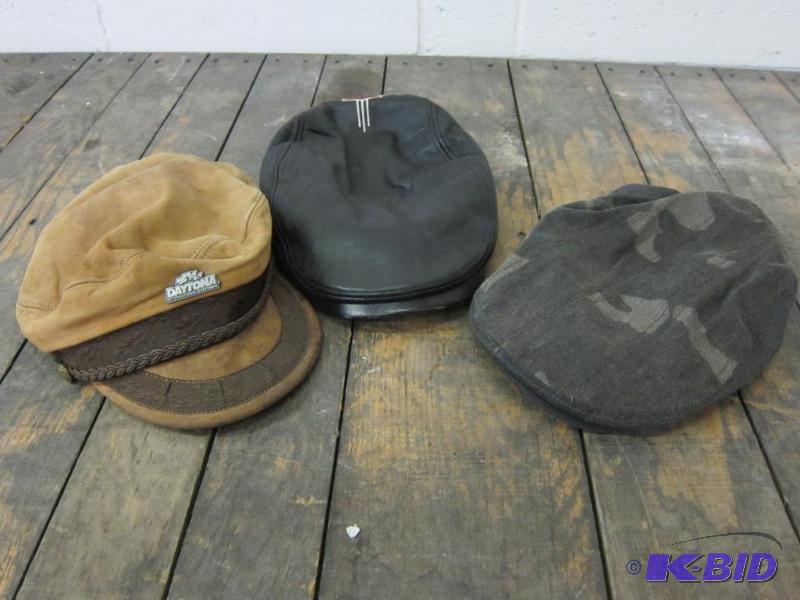 3 Caps