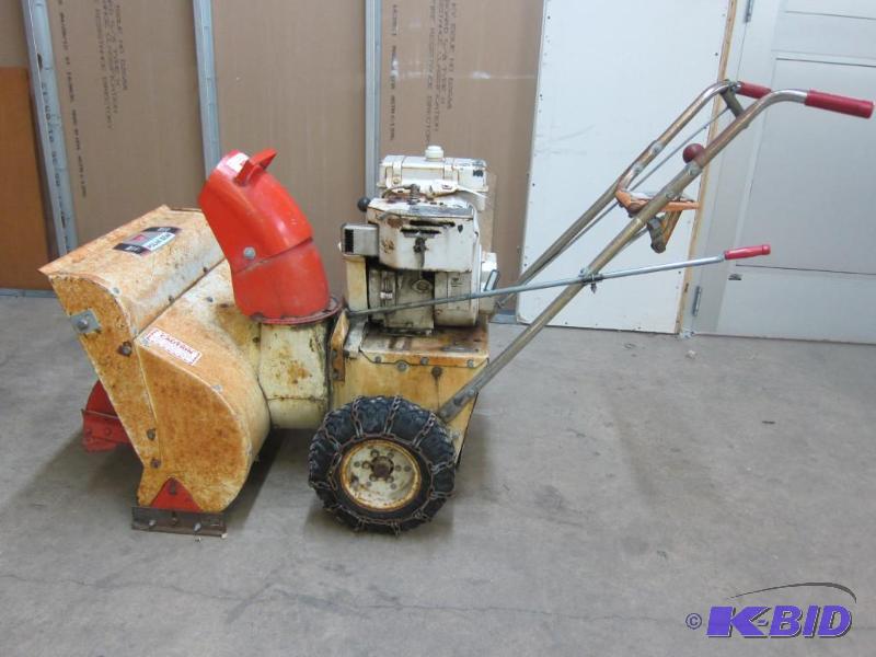 Polar Bear Snow Blower