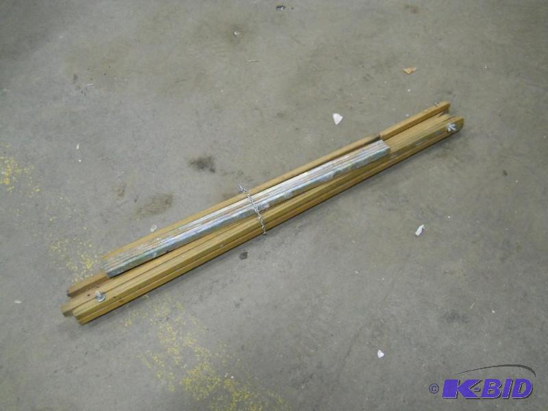 lot 27 image: Folding Easel. Vintage.