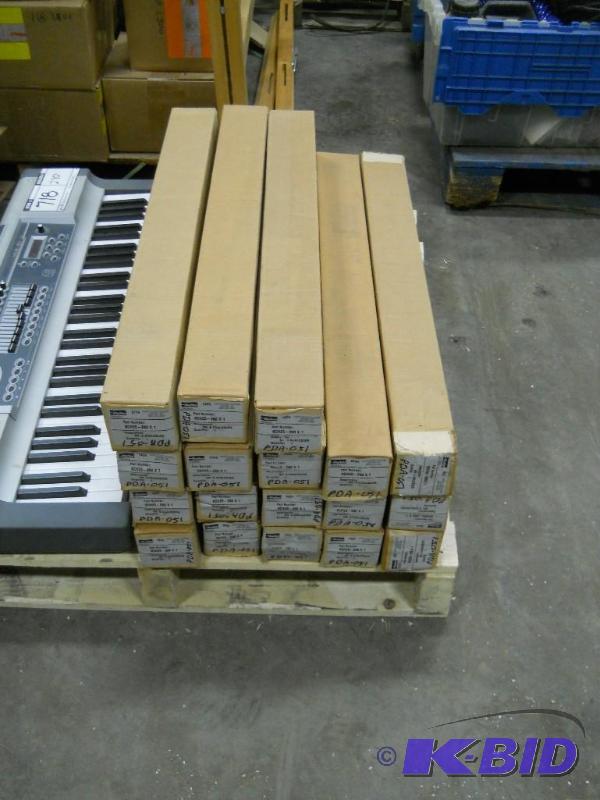 lot 4 image: 18 Parker 6CH25-260X1 GR. 6 Coalescer Air Filters