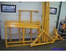 lot 2 image: Scaffolding Set (missing cross bars) no caste...