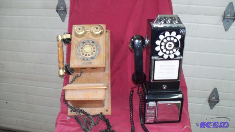 lot 27 image: Vintage Phones...